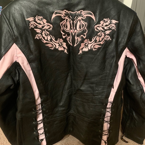 Woman’s Size M Genuine Leather Jacket - Picture 2 of 4